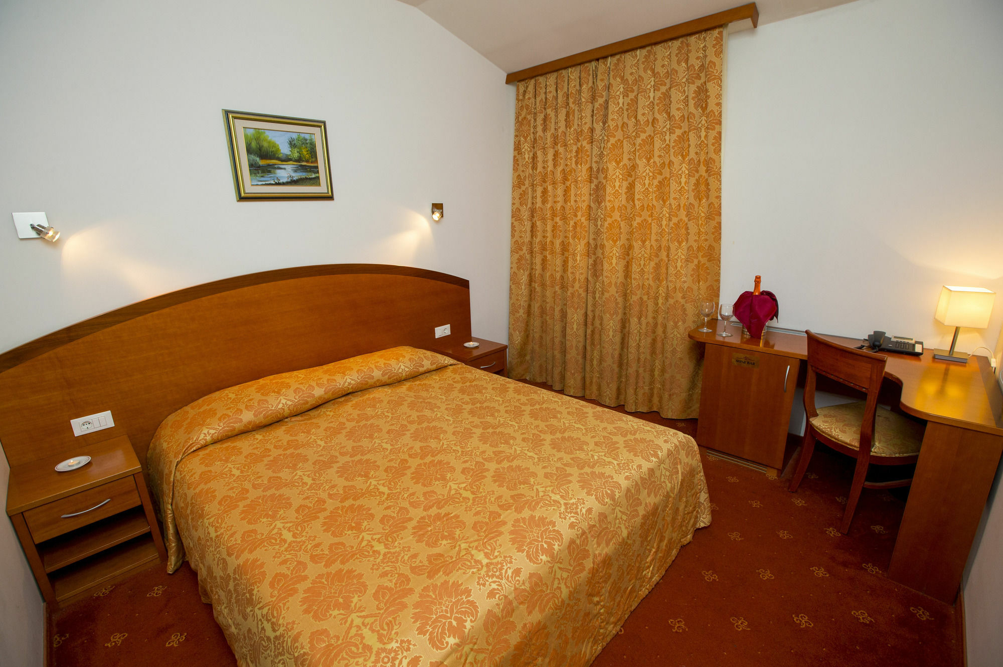 Hotel Medno Экстерьер фото